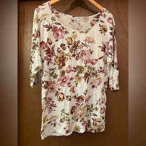 Kismet, 3/4 sleeve floral print Tshirt. Womens XL, NWT